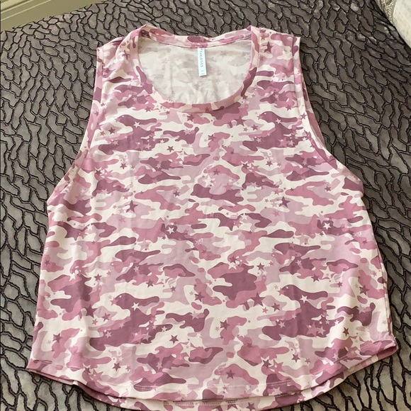 NWOT Fabletics pink camo tank size M - Picture 1 of 2